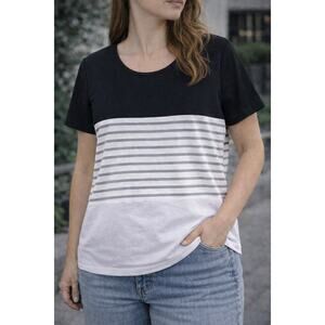 Womens Short Sleeve Scoop Neck Black White Gray Striped Tee Shirt Casual Top M